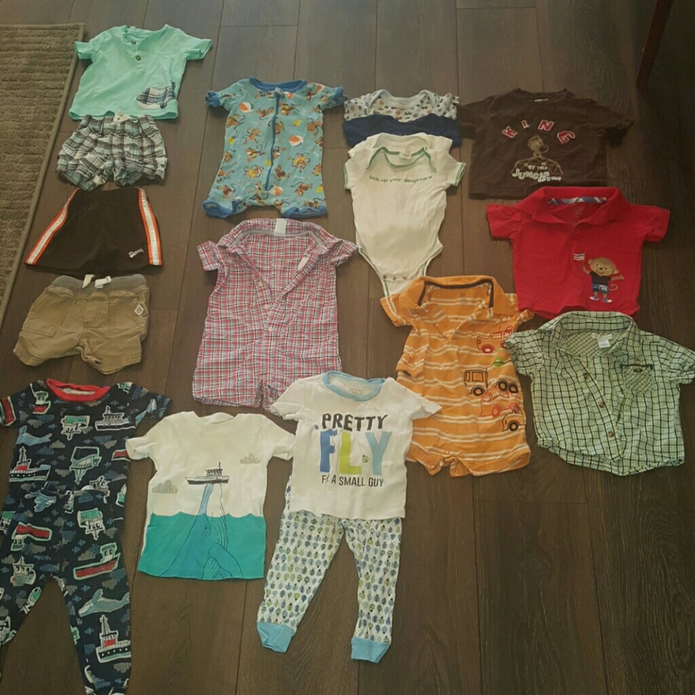 47 piece 9-12 months wardrobe